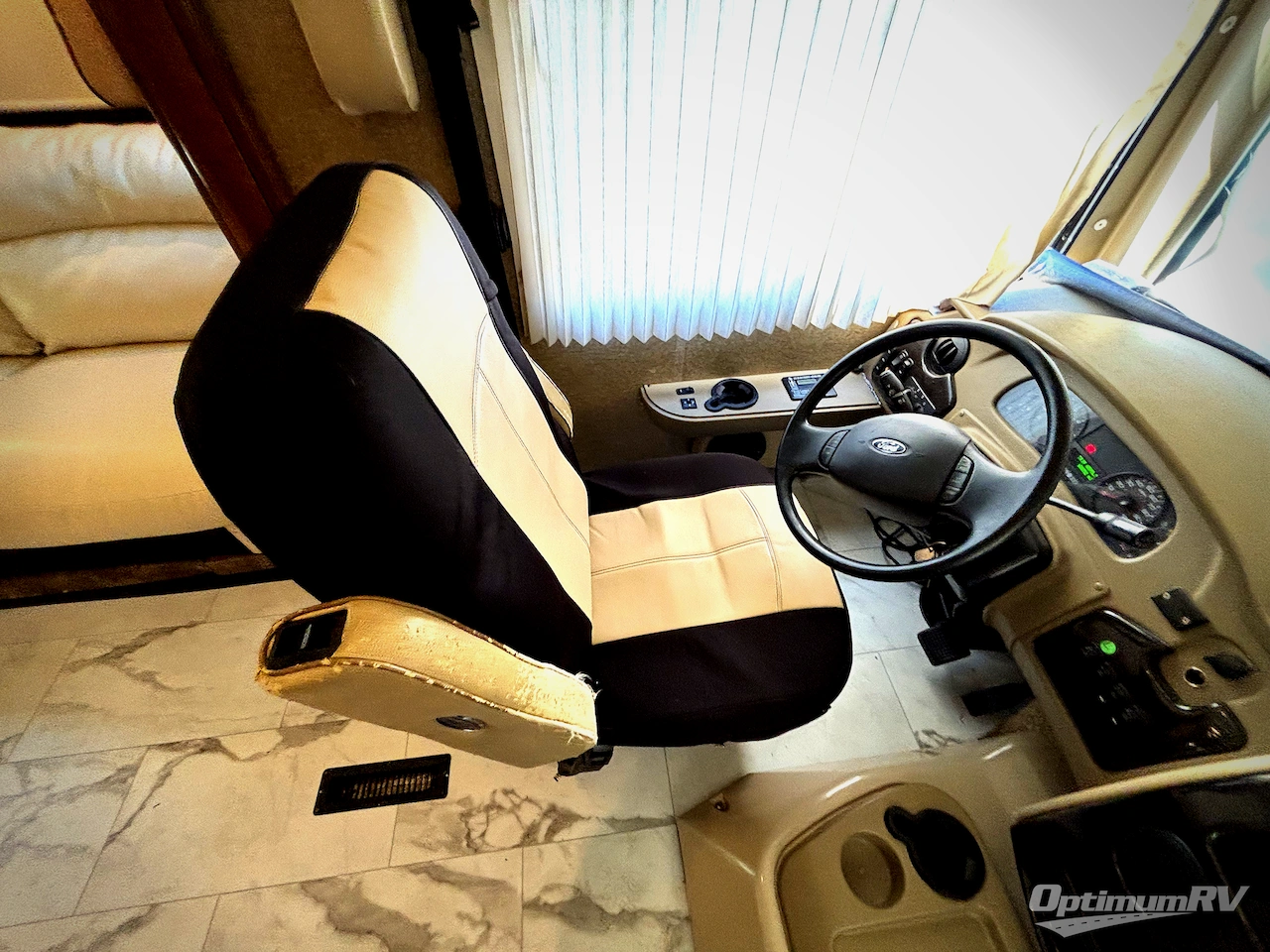 2014 Thor Challenger 37GT Photo 7