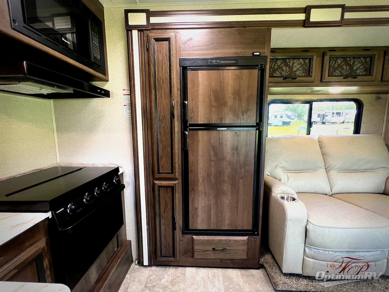 2019 Coachmen Freelander 26DS Chevy 4500 Photo 14