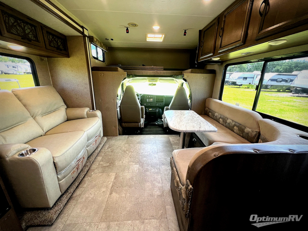 2019 Coachmen Freelander 26DS Chevy 4500 Photo 18