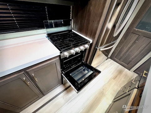 2021 Grand Design Solitude S-Class 2930RL RV Photo 3