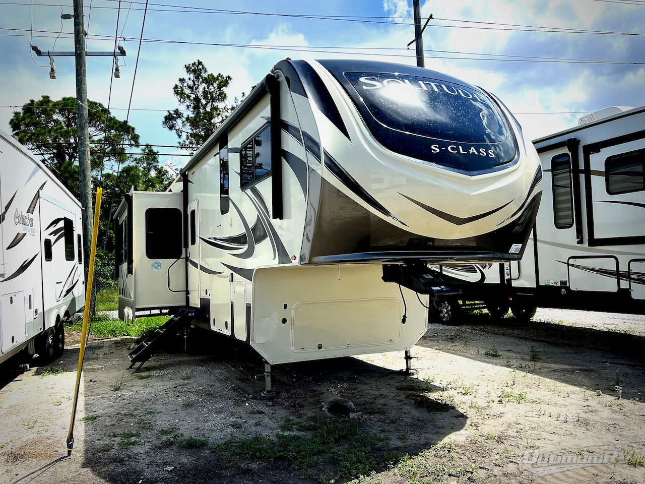 2021 Grand Design Solitude S-Class 2930RL Photo 1
