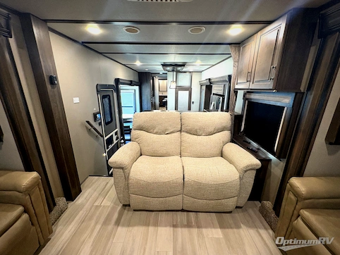 2021 Grand Design Solitude 380FL R RV Photo 3