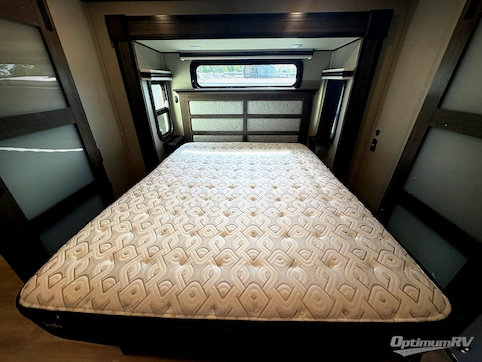 2021 Grand Design Solitude 380FL R RV Photo 4