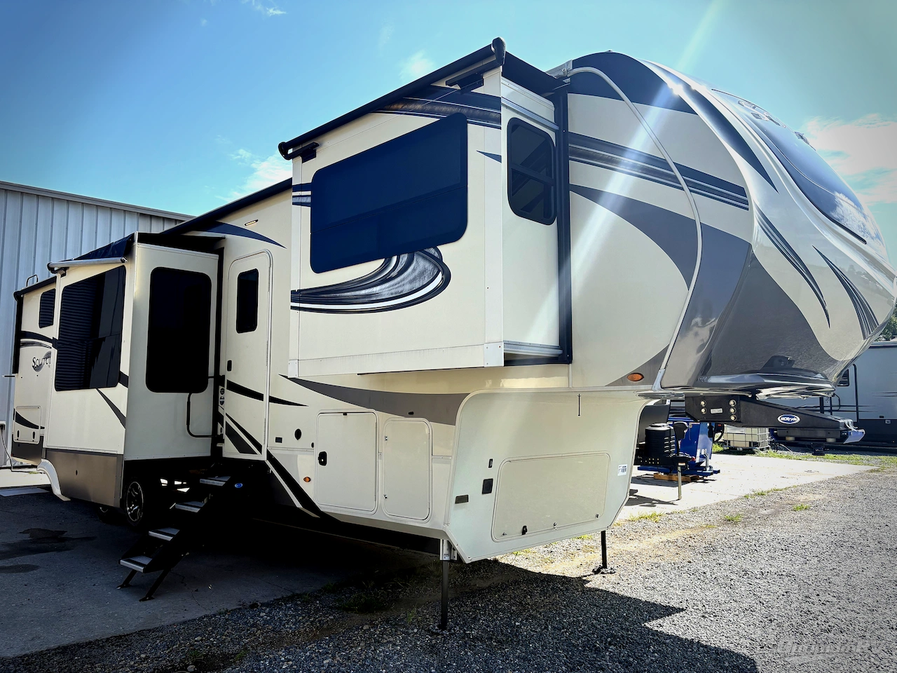 2021 Grand Design Solitude 380FL R Photo 1