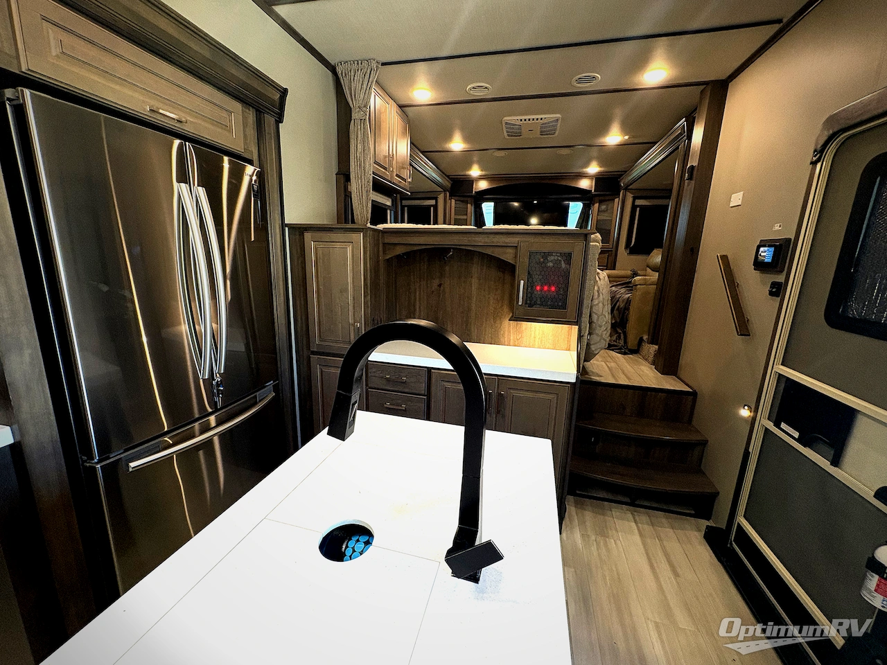 2021 Grand Design Solitude 380FL R Photo 7
