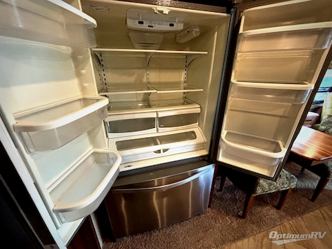 2016 Itasca Suncruiser 38Q RV Photo 3