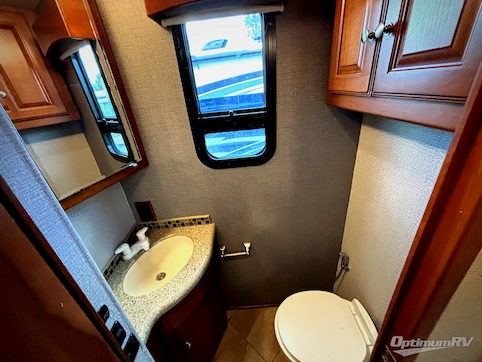 2016 Itasca Suncruiser 38Q RV Photo 4