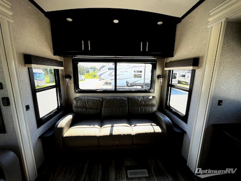 2022 Jayco North Point 377RLBH RV Photo 2
