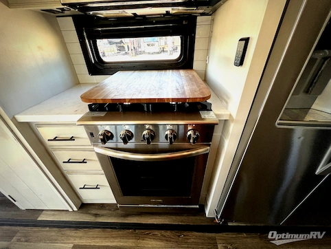 2022 Jayco North Point 377RLBH RV Photo 3
