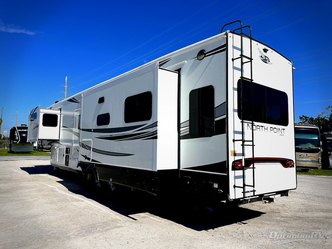 2022 Jayco North Point 377RLBH Photo 3