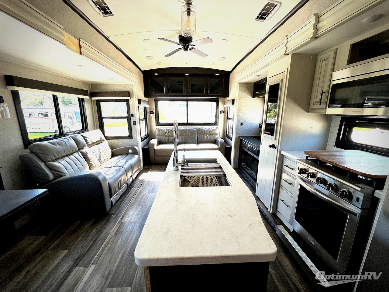 2022 Jayco North Point 377RLBH Photo 4