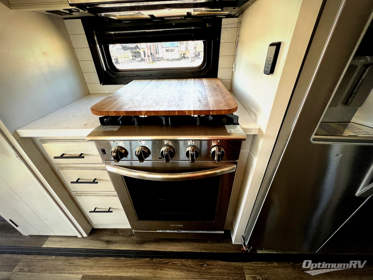 2022 Jayco North Point 377RLBH Photo 11