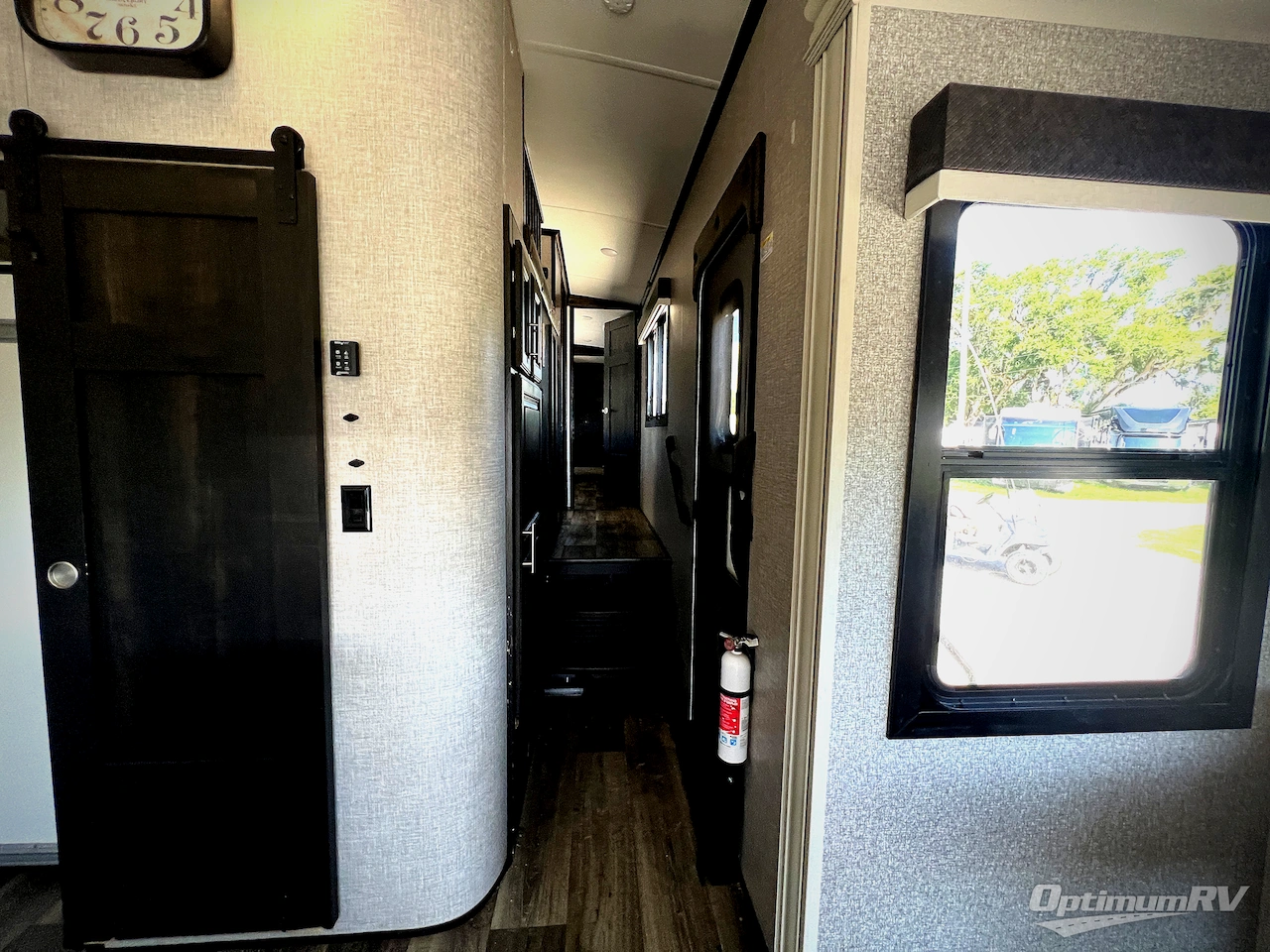2022 Jayco North Point 377RLBH Photo 14
