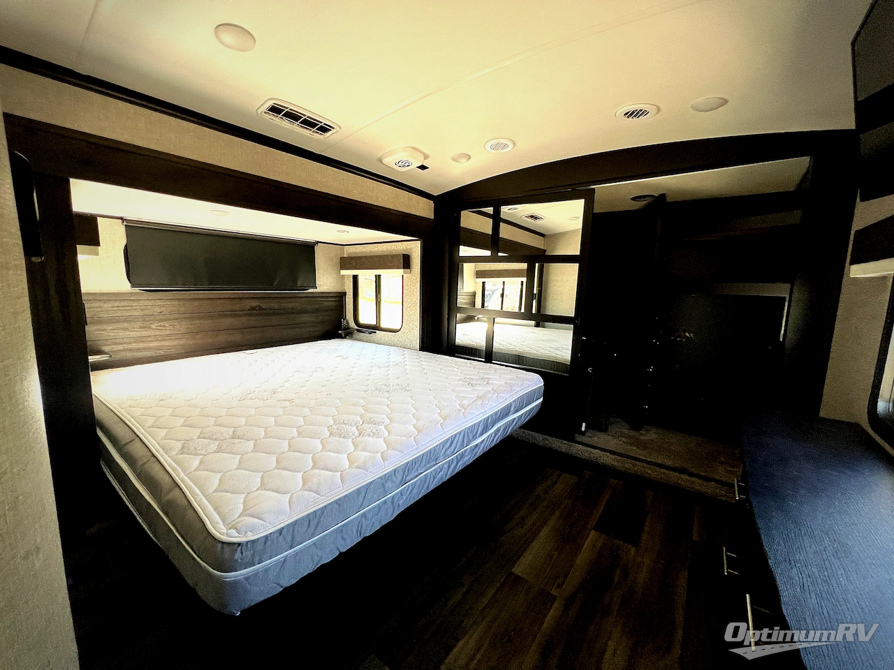 2022 Jayco North Point 377RLBH Photo 15