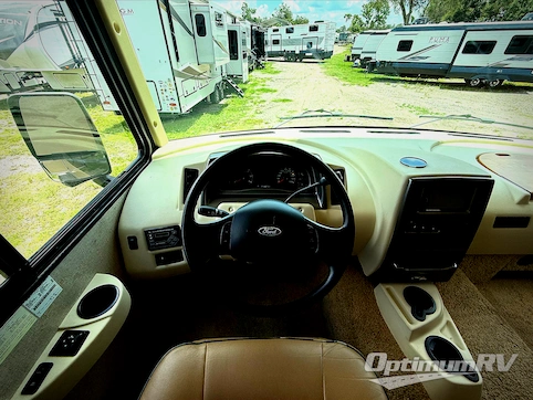 2015 Winnebago Vista 27N RV Photo 3