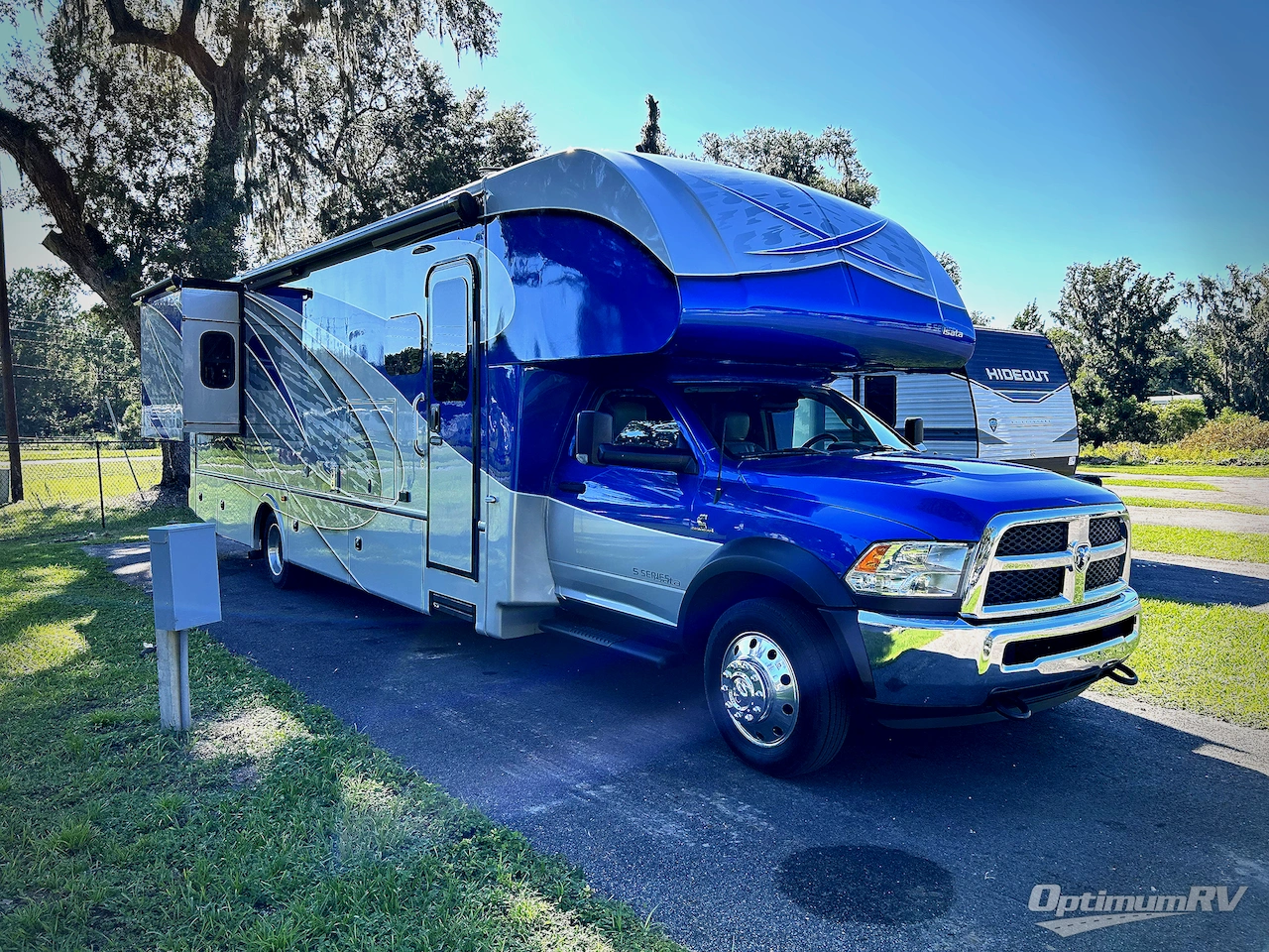2018 Dynamax Isata 5 36DS Photo 1