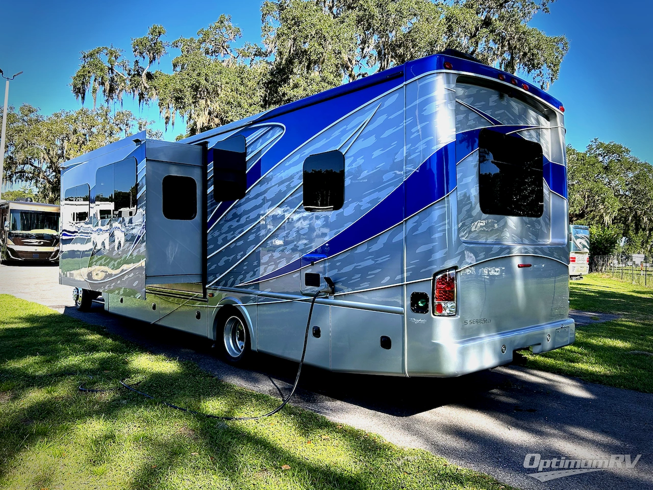 2018 Dynamax Isata 5 36DS Photo 3