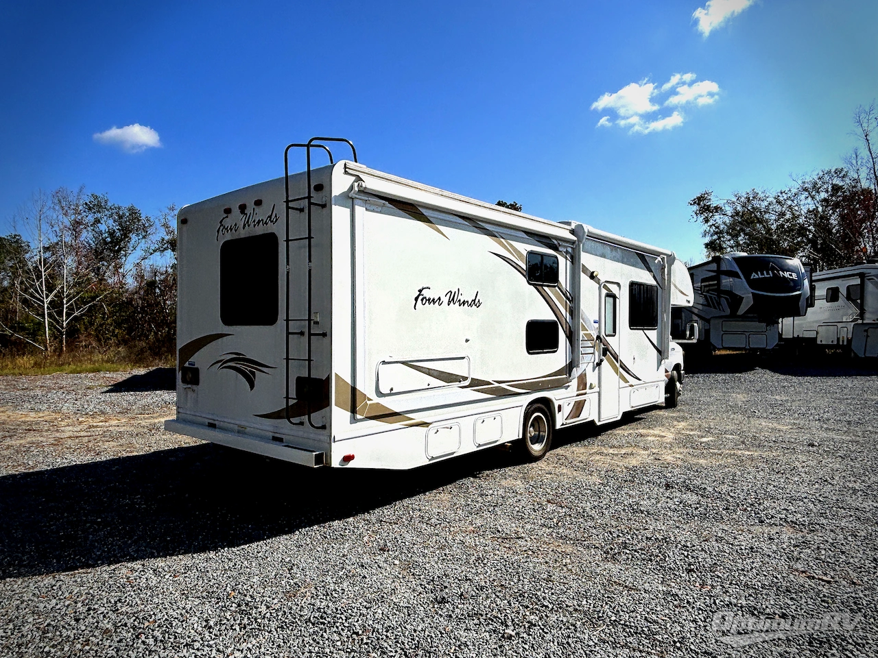 2016 Thor Four Winds 30C Photo 2