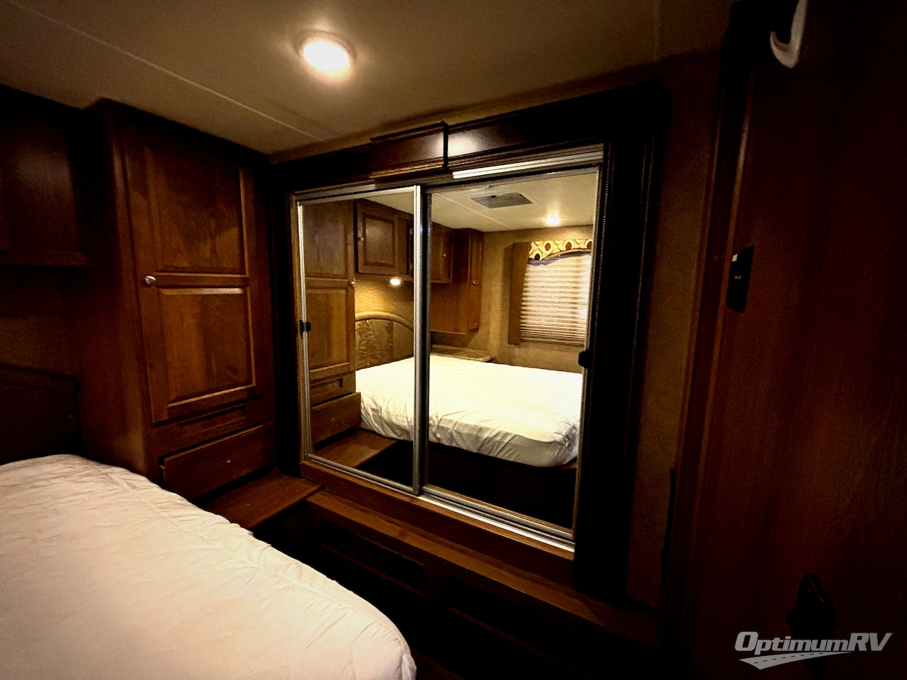 2015 Coachmen Leprechaun 319DS Ford 450 Photo 18