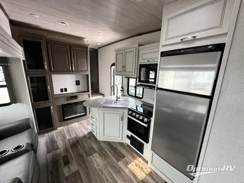 2021 Keystone Cougar Half-Ton 32BHS RV Photo 3