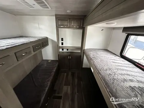 2021 Keystone Cougar Half-Ton 32BHS RV Photo 4