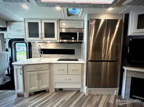 2022 Fleetwood Southwind 35K RV Photo 2