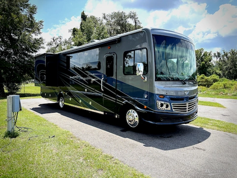 Used 2022 Fleetwood Southwind 35K Featured Photo