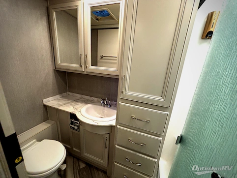 2022 Fleetwood Southwind 35K RV Photo 4