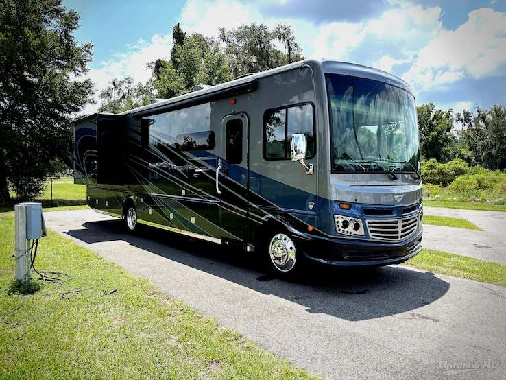 2022 Fleetwood Southwind 35K RV Photo 1