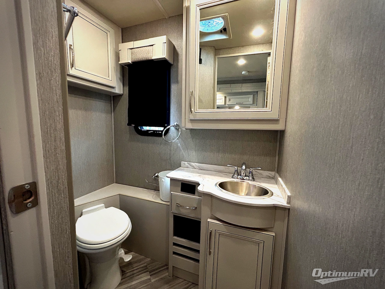 2022 Fleetwood Southwind 35K Photo 15