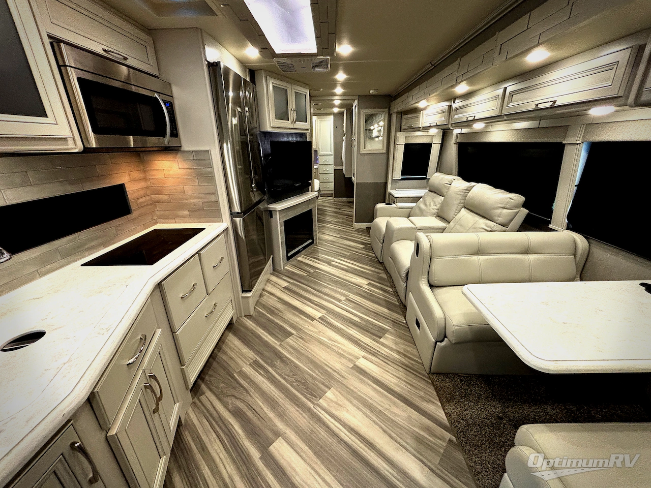2022 Fleetwood Southwind 35K Photo 4