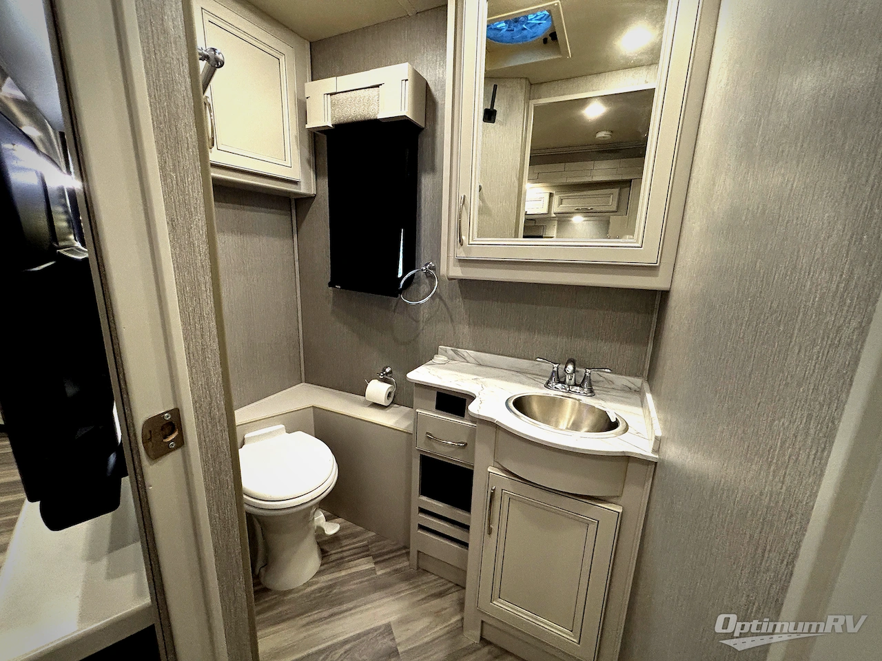 2022 Fleetwood Southwind 35K Photo 15