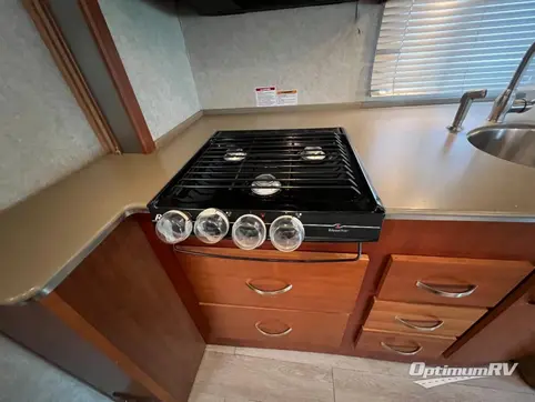 2008 Fleetwood Icon 24A RV Photo 3