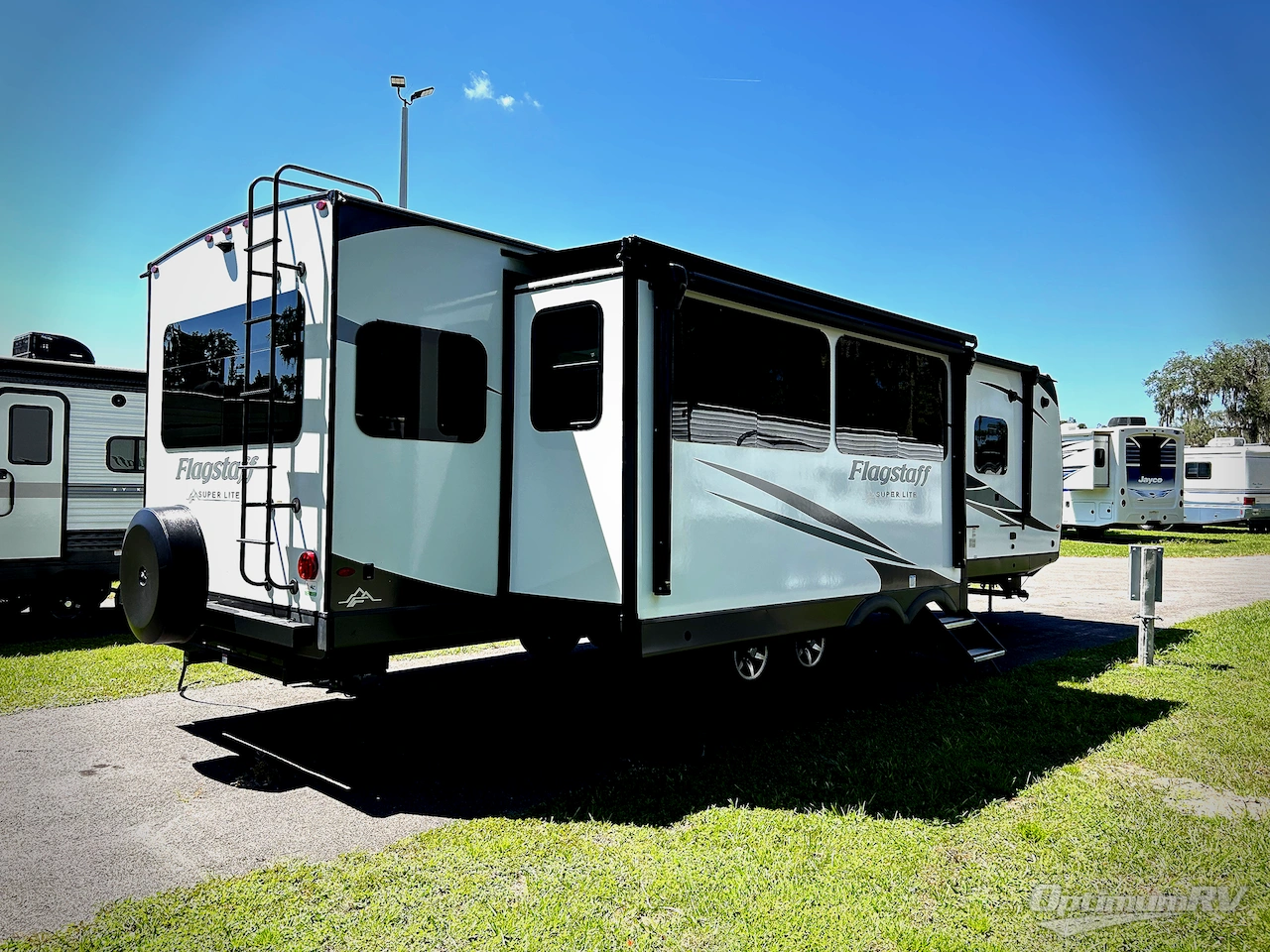 2024 Forest River Flagstaff Super Lite 29RLBS Photo 2