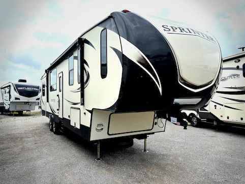 Used 2017 Keystone Sprinter 353FWDEN Featured Photo