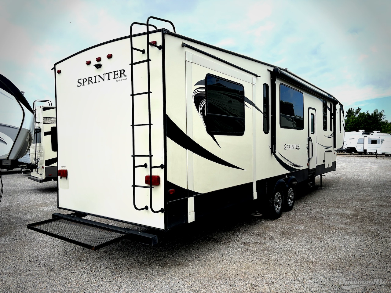 2017 Keystone Sprinter 353FWDEN Photo 2
