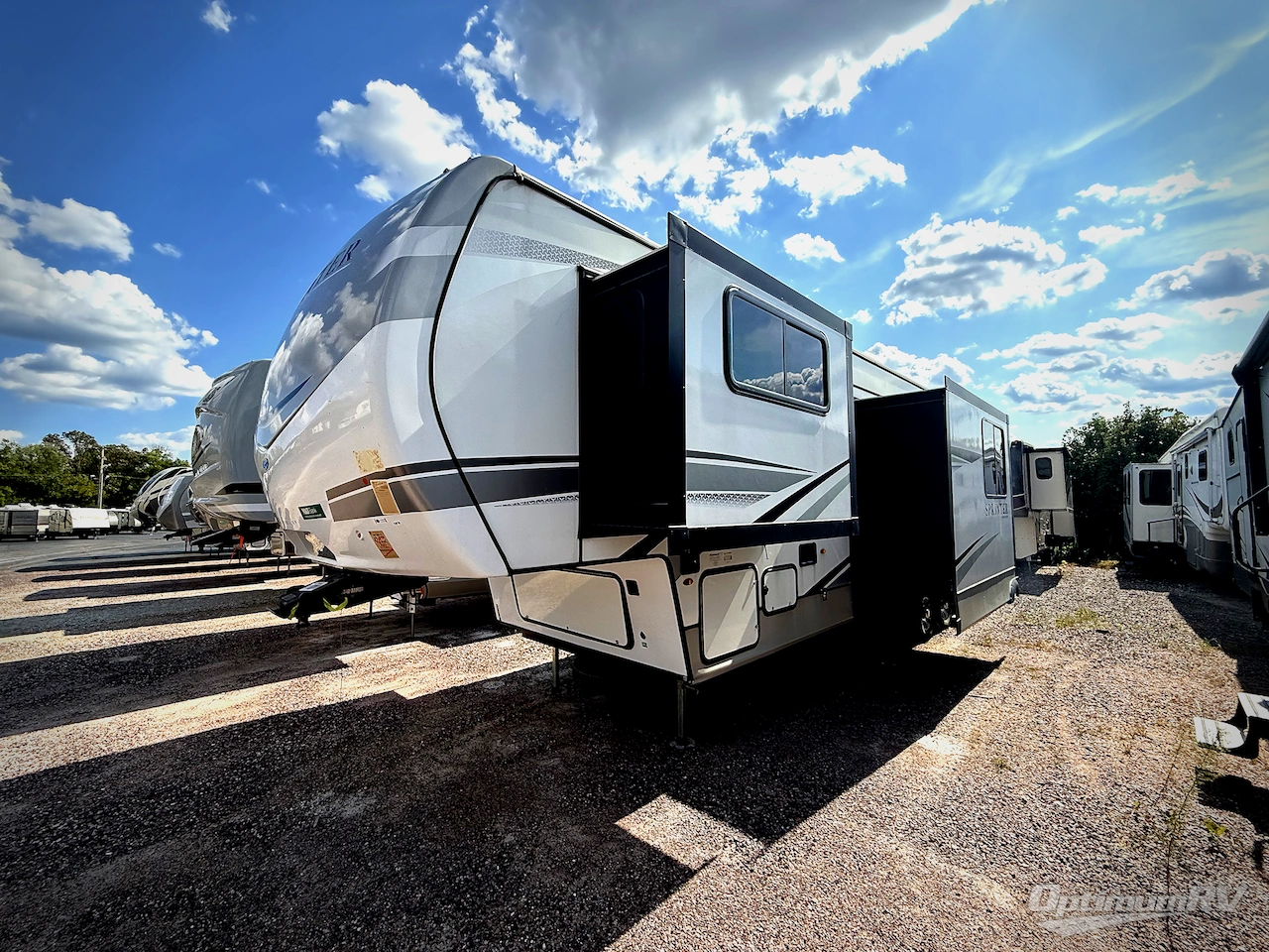 2023 Keystone Sprinter Limited 3670FLS Photo 2