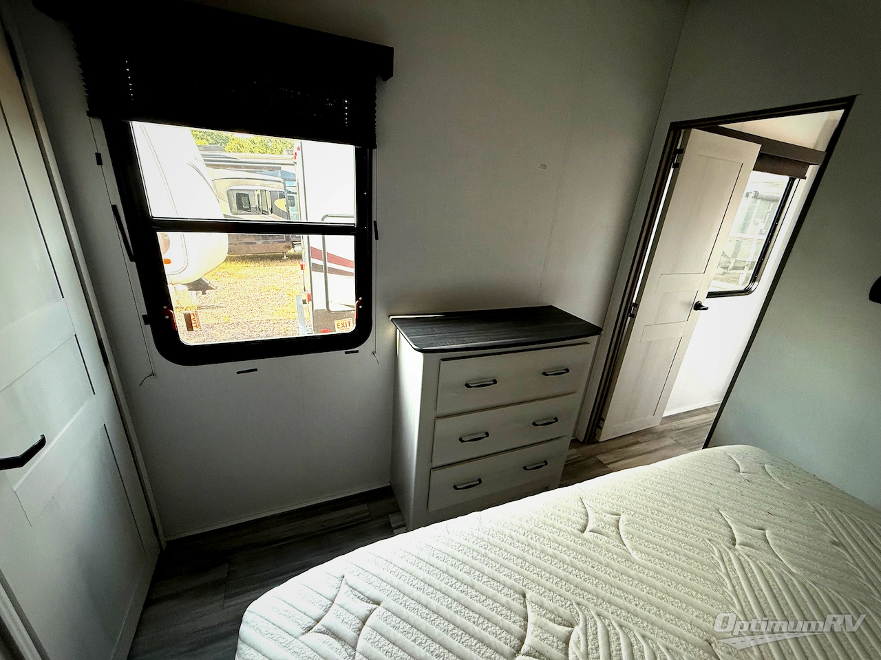 2023 Keystone Sprinter Limited 3670FLS Photo 16