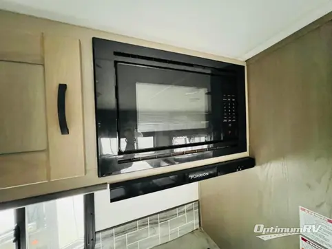 2022 Cruiser Twilight Signature TWS 2800 RV Photo 3