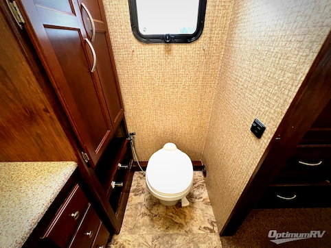 2016 Coachmen Mirada 35LS RV Photo 4
