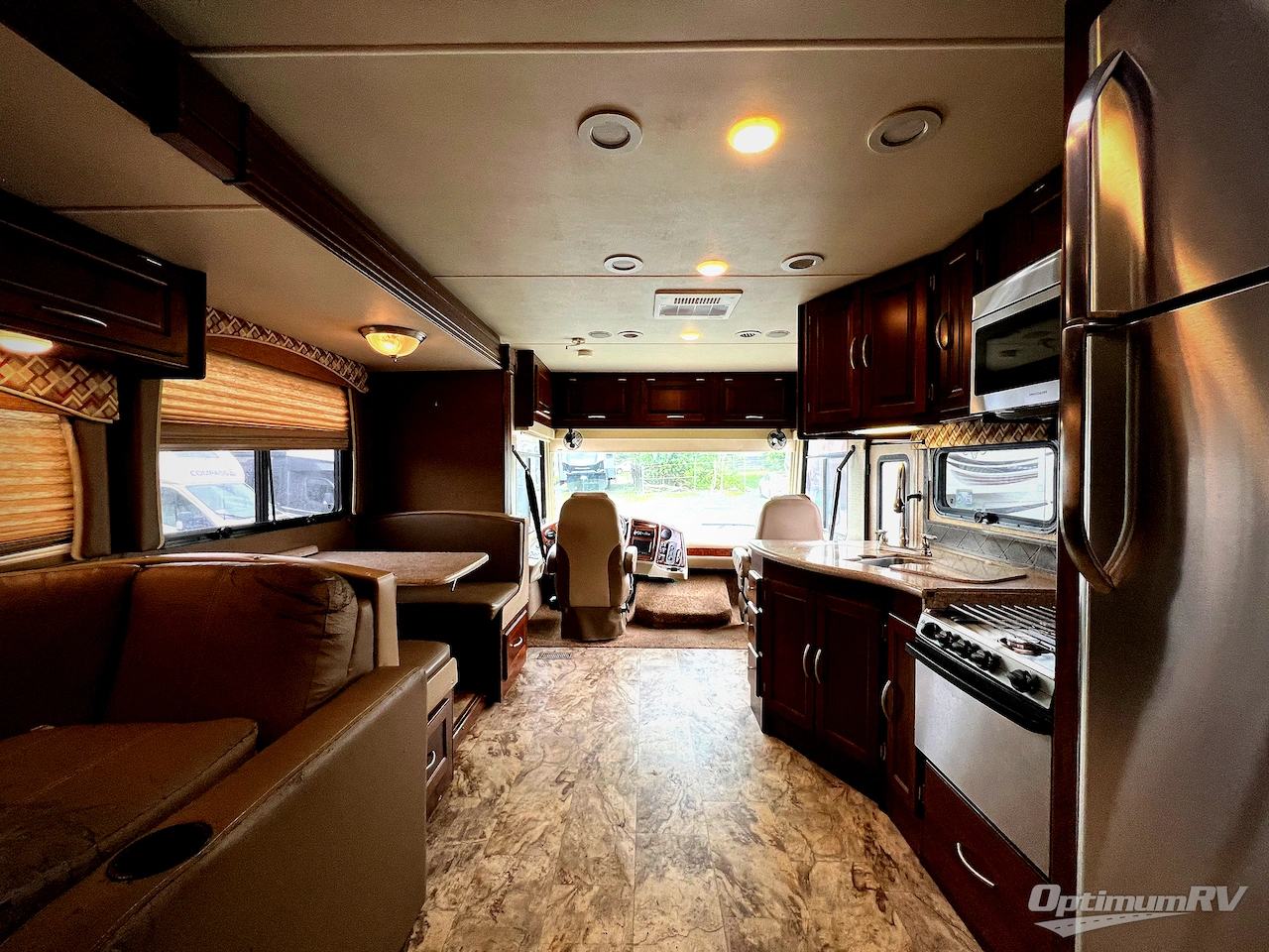 2016 Coachmen Mirada 35LS Photo 3