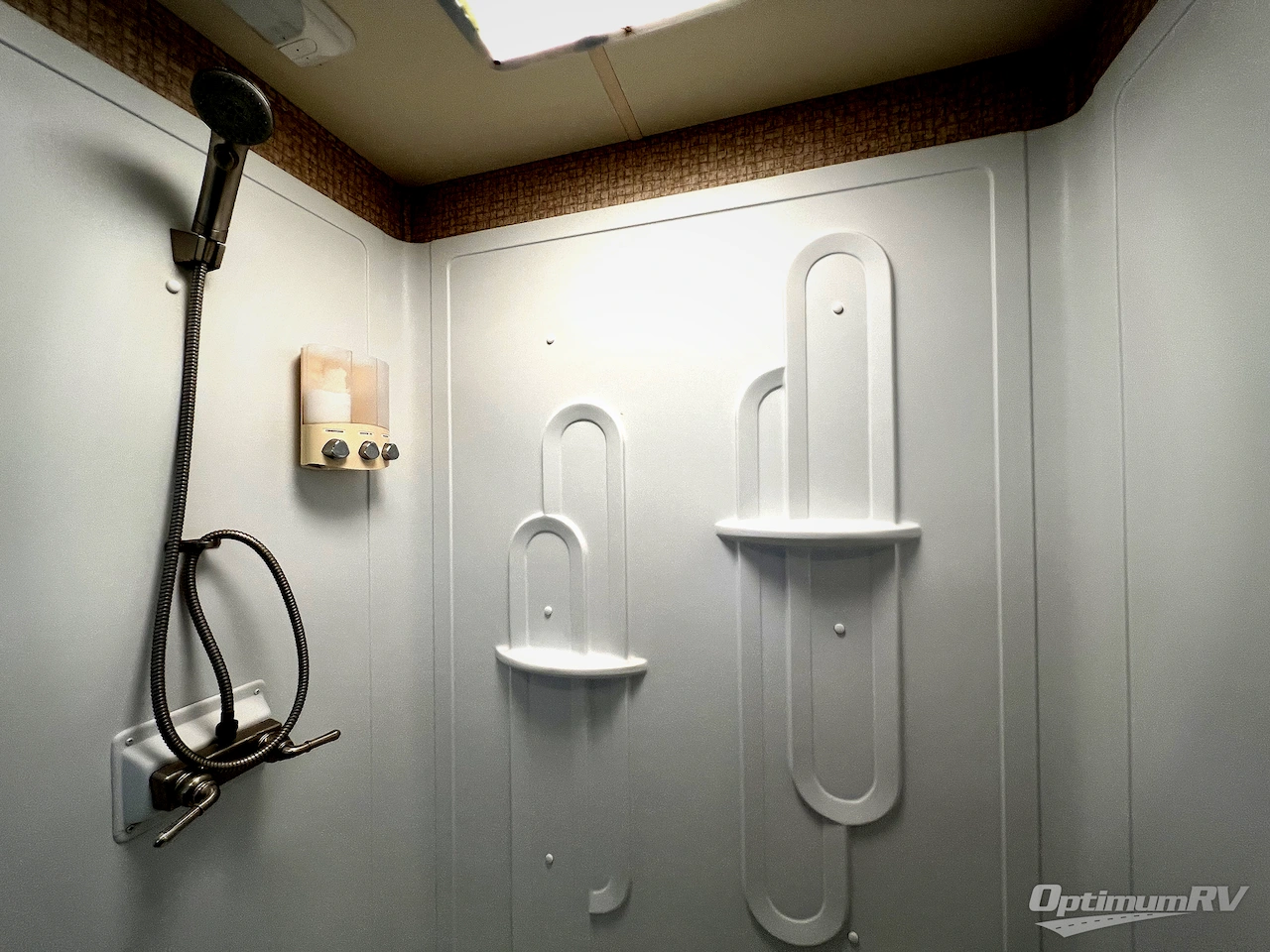 2016 Coachmen Mirada 35LS Photo 27