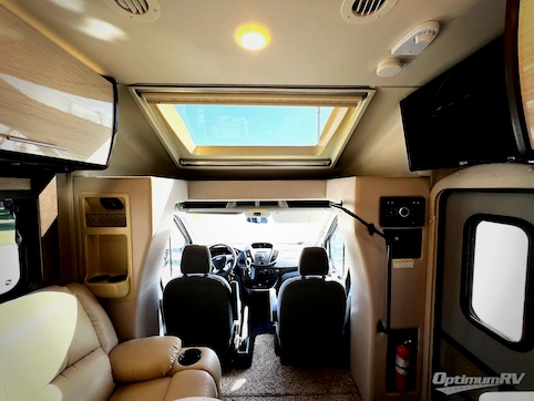 2017 Thor Compass 23TR RV Photo 2