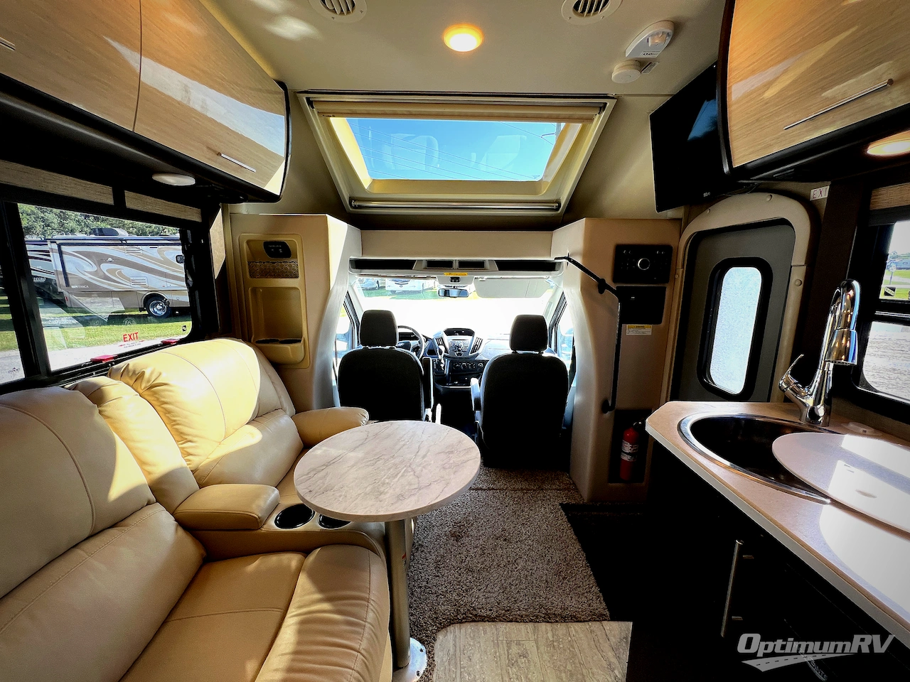 2017 Thor Compass 23TR Photo 6