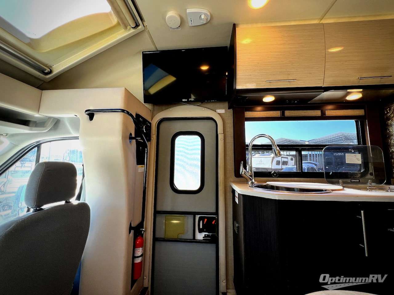 2017 Thor Compass 23TR Photo 11