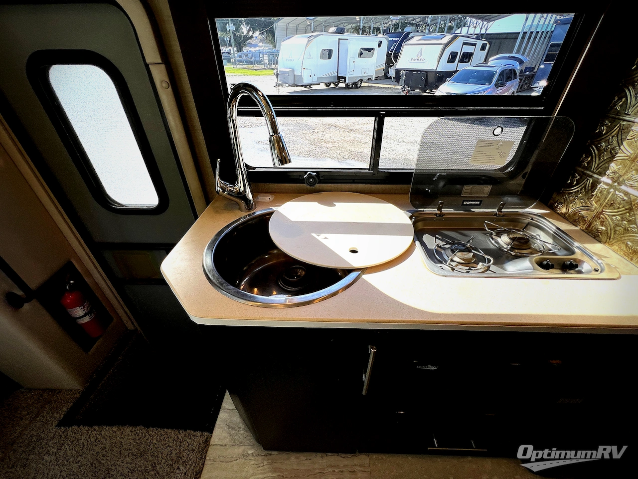 2017 Thor Compass 23TR Photo 13
