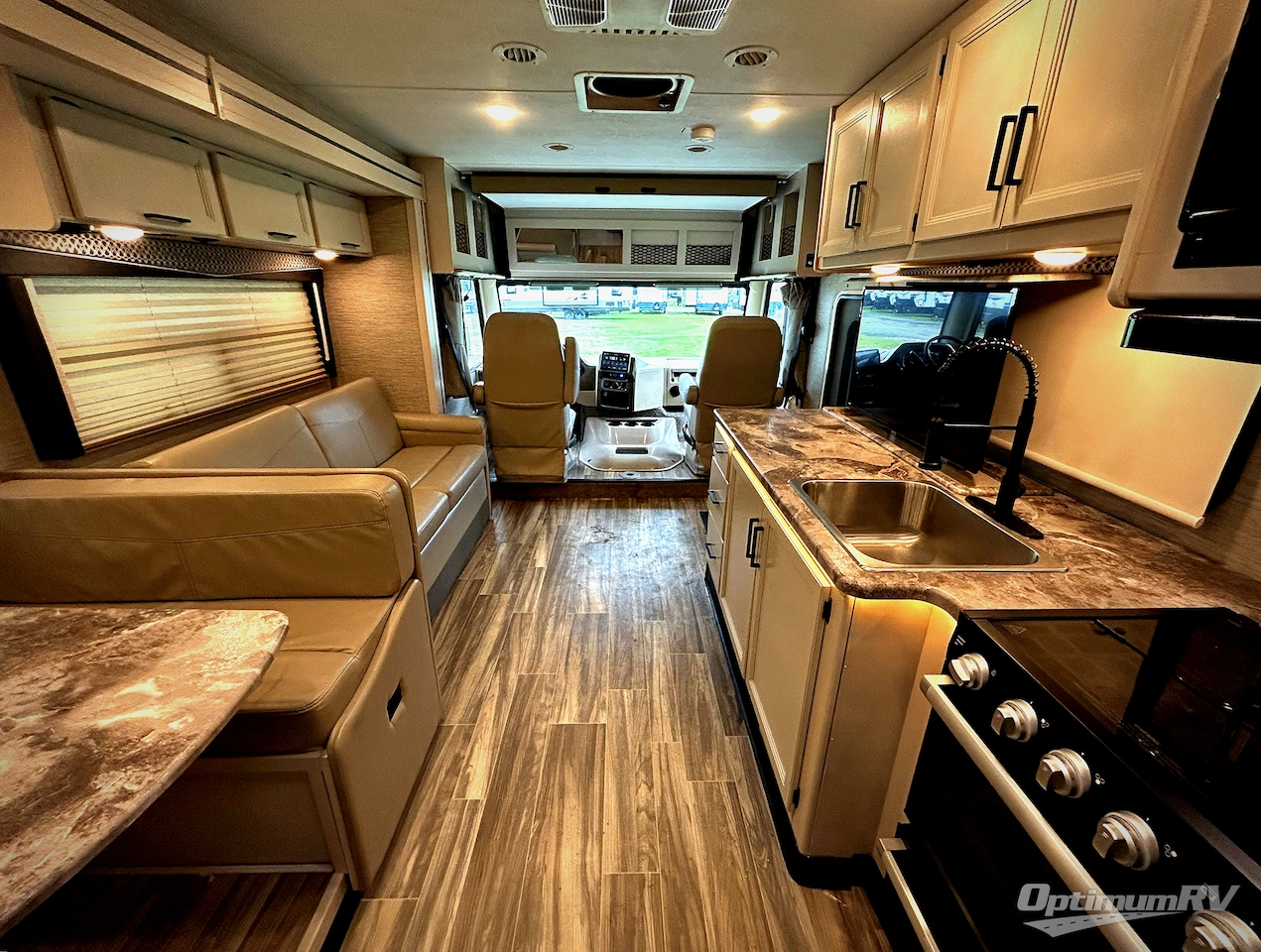 2022 Thor ACE 30.3 Photo 5