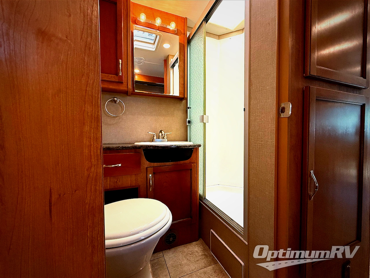 2016 Fleetwood Flair 31B Photo 17
