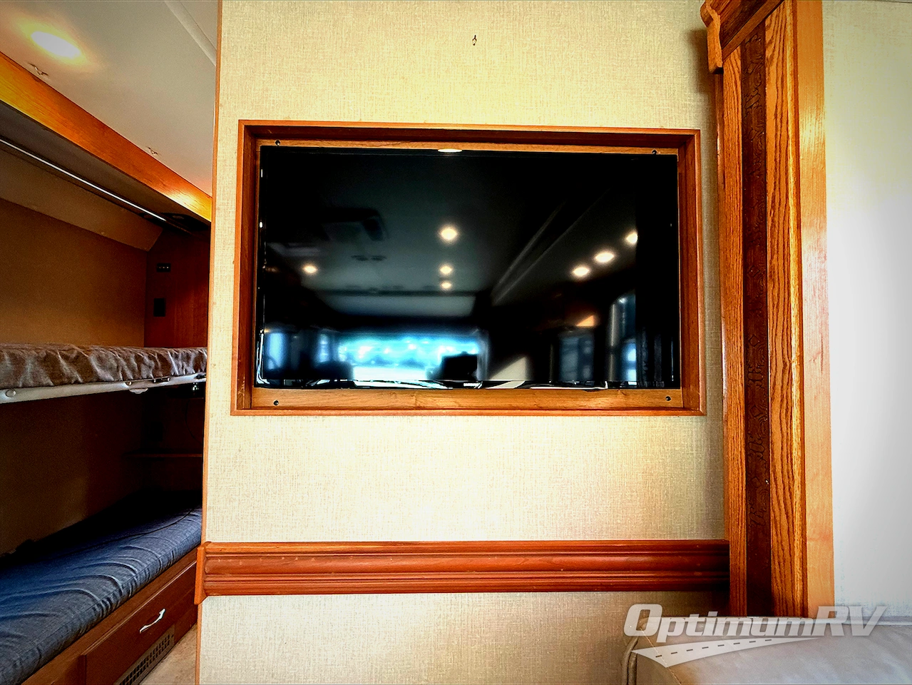 2016 Fleetwood Flair 31B Photo 9