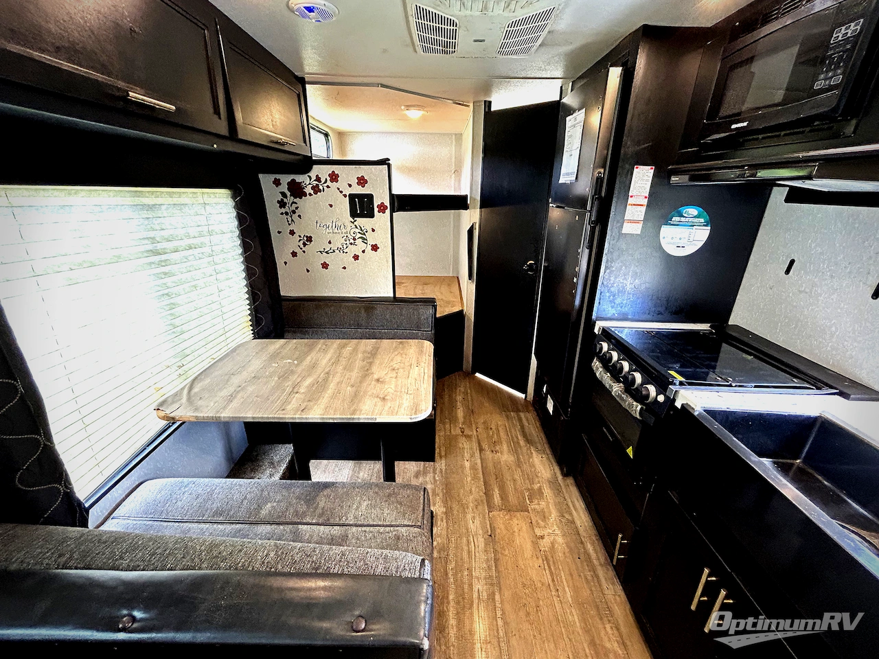 2022 Forest River Cherokee Grey Wolf 26DJSE Photo 4